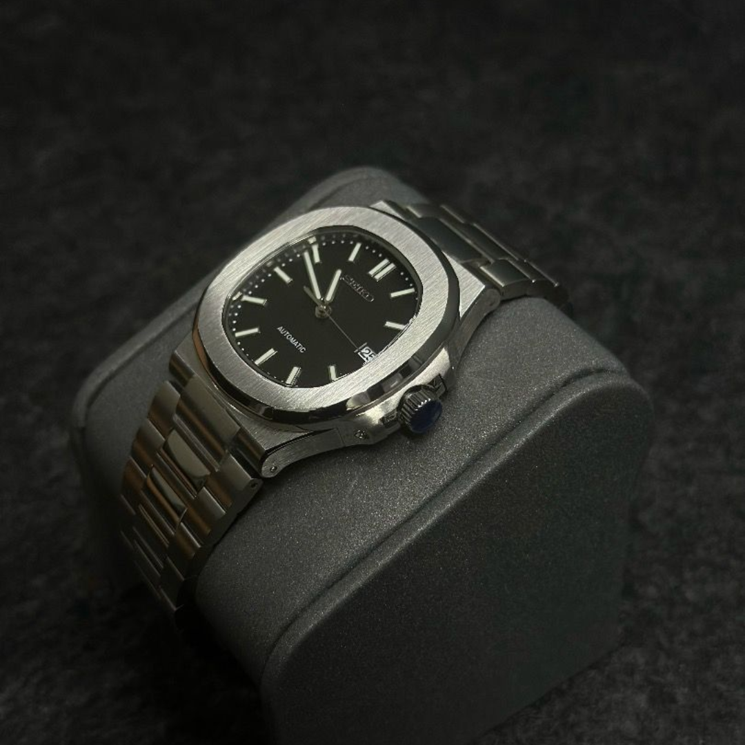 SEIKONAUTILUS NAVY MEN'S MOD WATCH