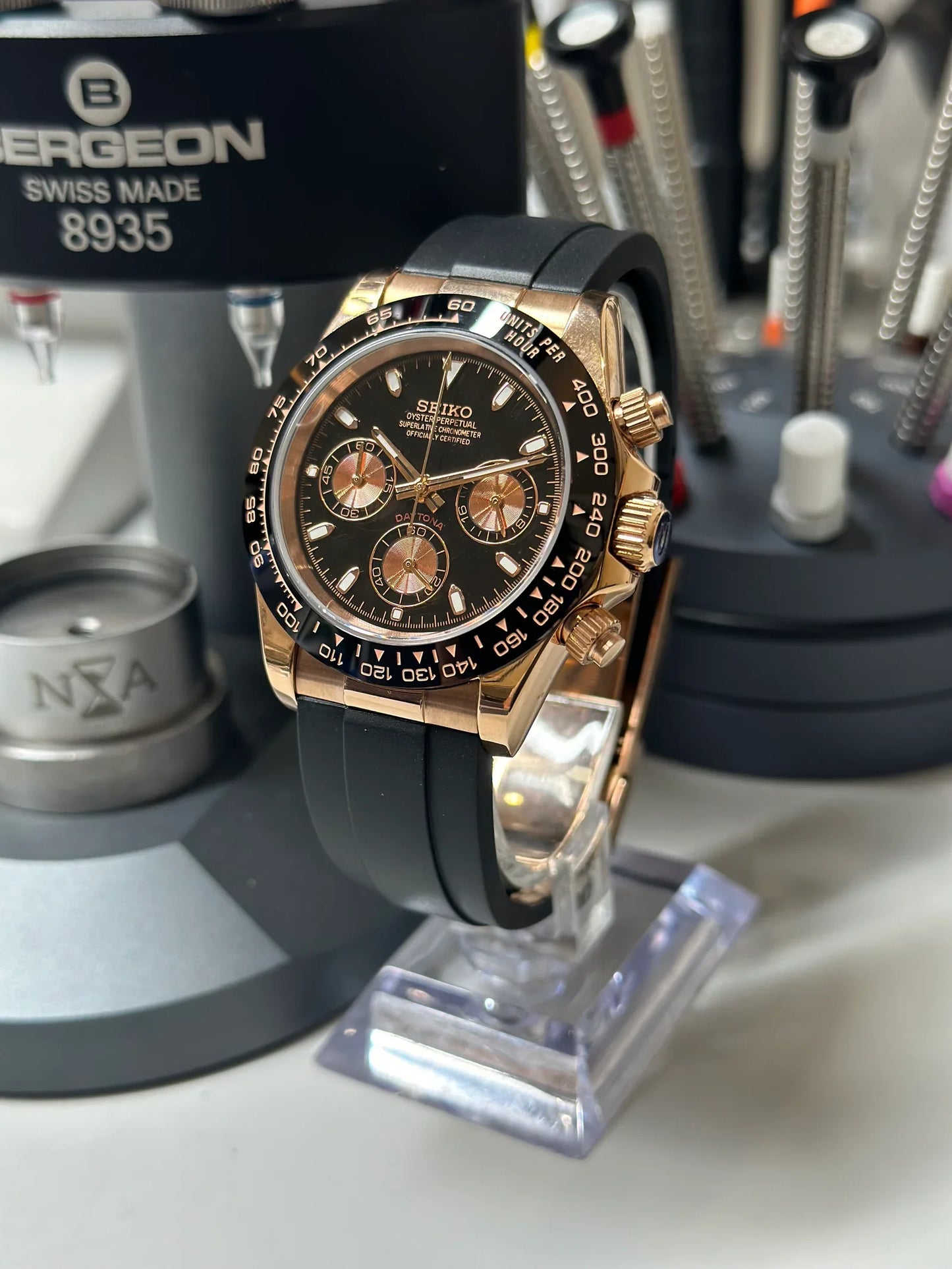 SEIKOTONA CHOCOLATE DIAL (RUBBER STRAP) MEN'S WATCH