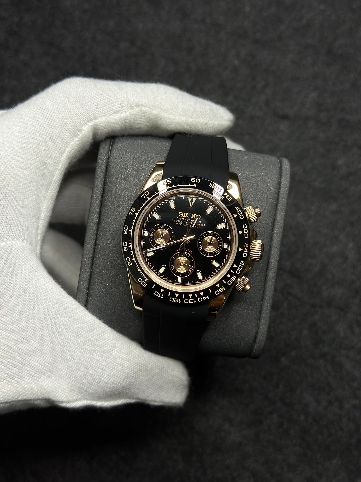 SEIKOTONA CHOCOLATE DIAL (RUBBER STRAP) MEN'S WATCH