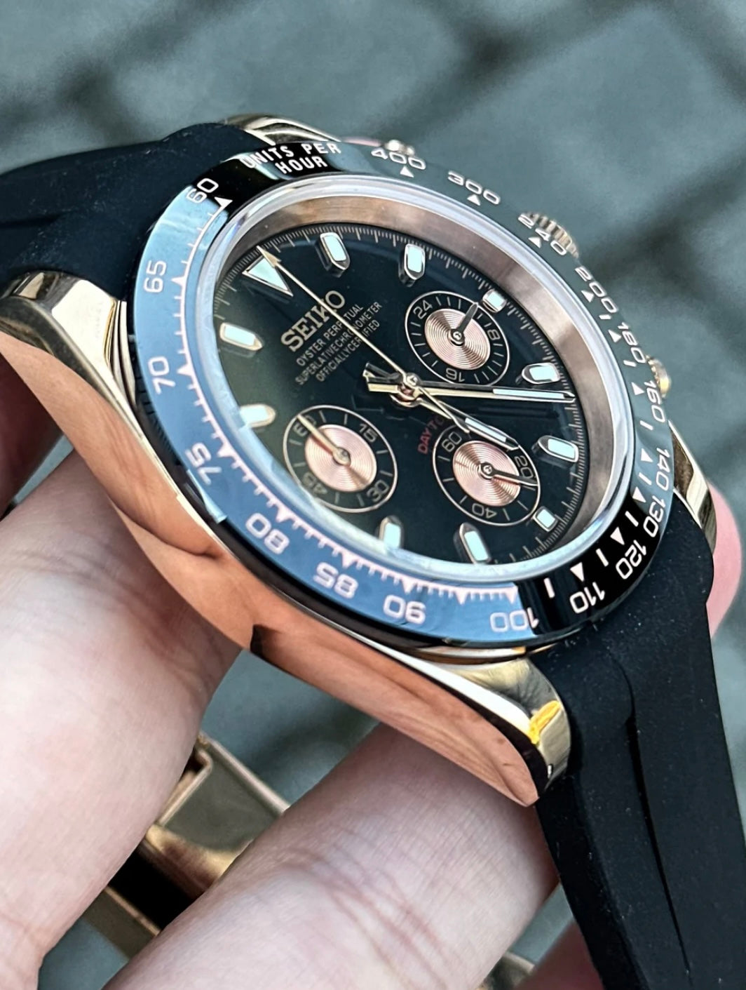 SEIKOTONA CHOCOLATE DIAL (RUBBER STRAP) MEN'S WATCH